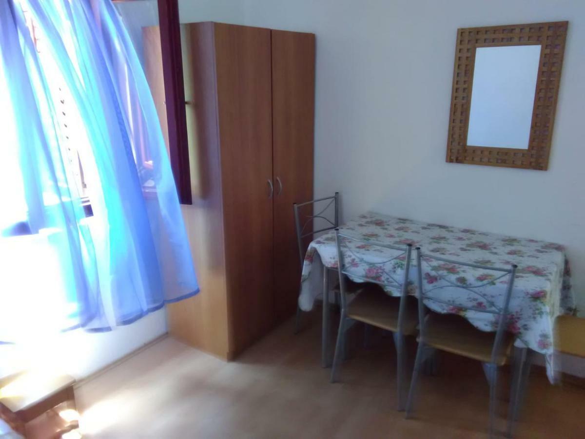 Apartmani Kovacic Murter Exterior photo